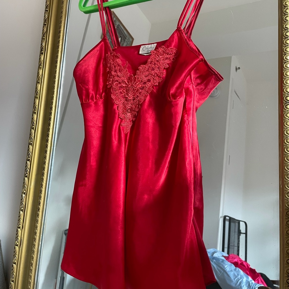 Vintage 1980s red lace chemise